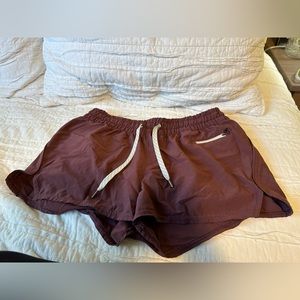 Like new** Maroon Vuori shorts size 6